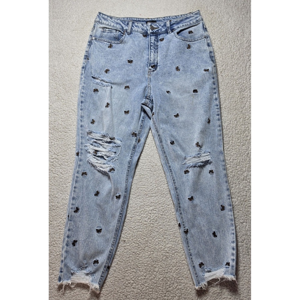 Material Girl Butterfly Embroidered Distressed Mom Jeans Light Wash 13 MGB023986